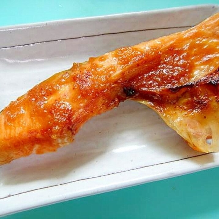 鮭カマの醤油麹七味焼き